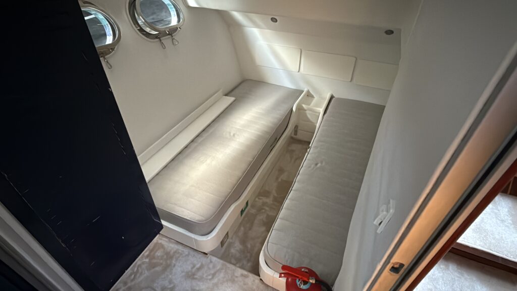 EC940980-4B70-4745-BBC4-90FB7078F85C